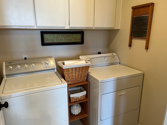 Building Photo - 28801 El Adolfo