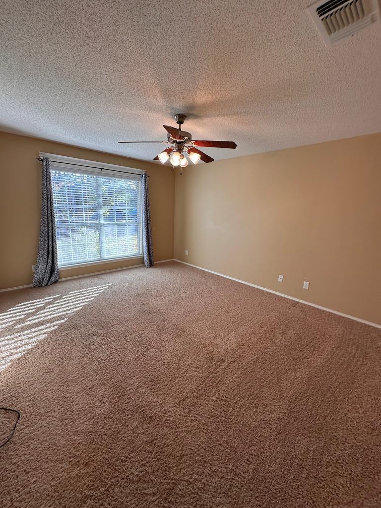 Building Photo - 4230 Green Meadow Dr