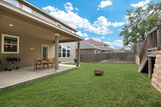 Building Photo - Make Boerne your home!