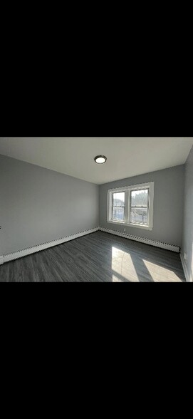 Building Photo - 1101 S Wood Ave