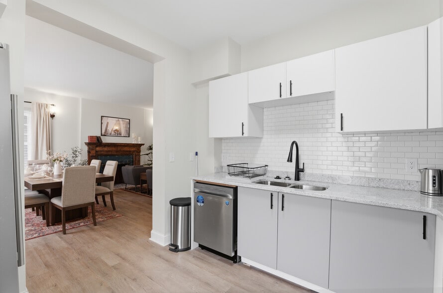 Building Photo - 4635 John R St