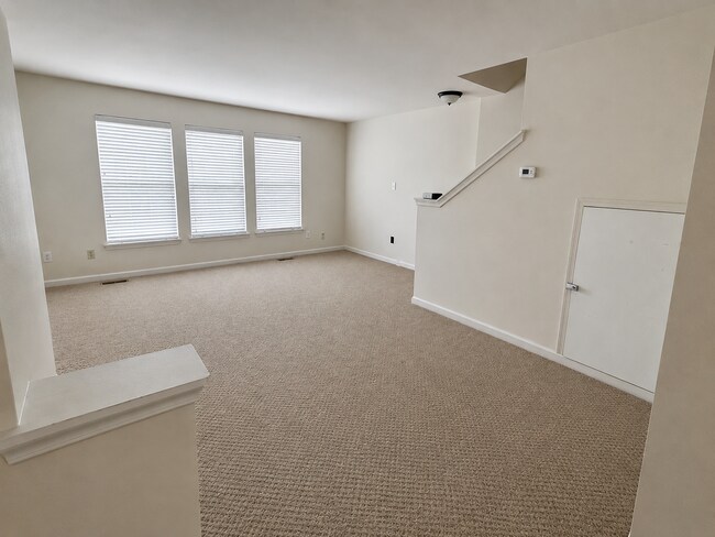Building Photo - 6731 Stone Maple Terrace