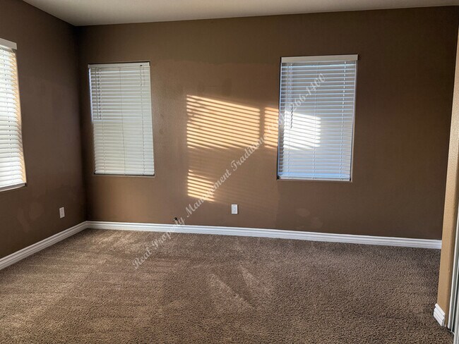 Building Photo - 44262 Maria Cir