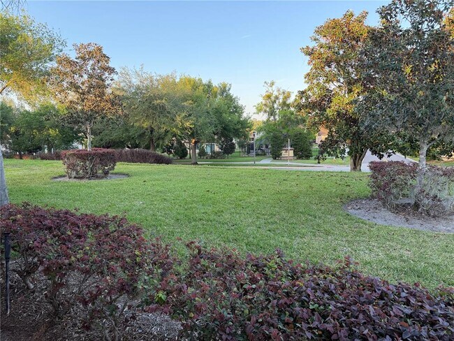 Building Photo - 1754 Altavista Cir