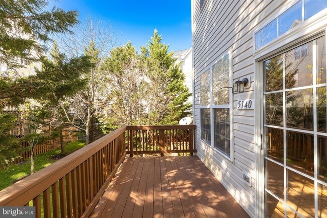Building Photo - 5140 Donovan Dr