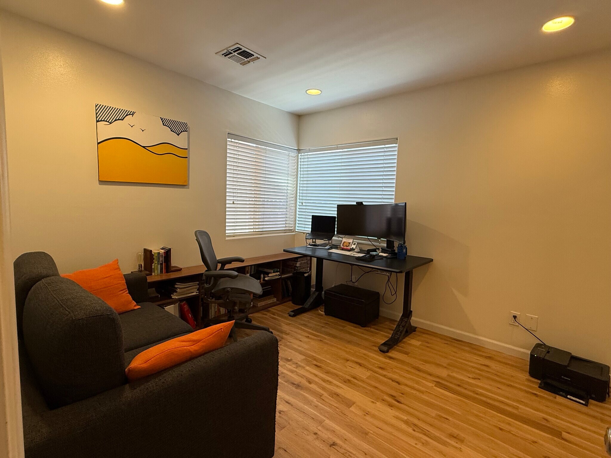 Building Photo - 4907 S Centinela Ave