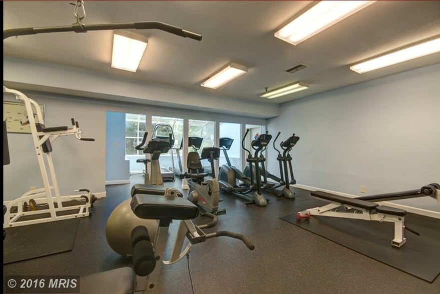 Building Photo - 3309 Wyndham Cir