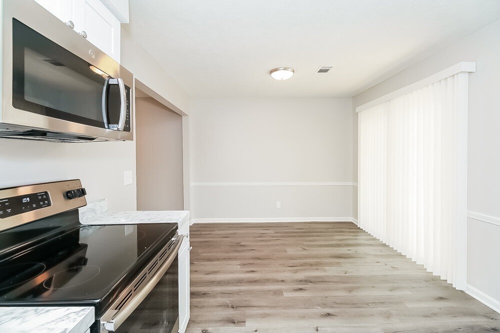 Building Photo - 300 N Meade Dr