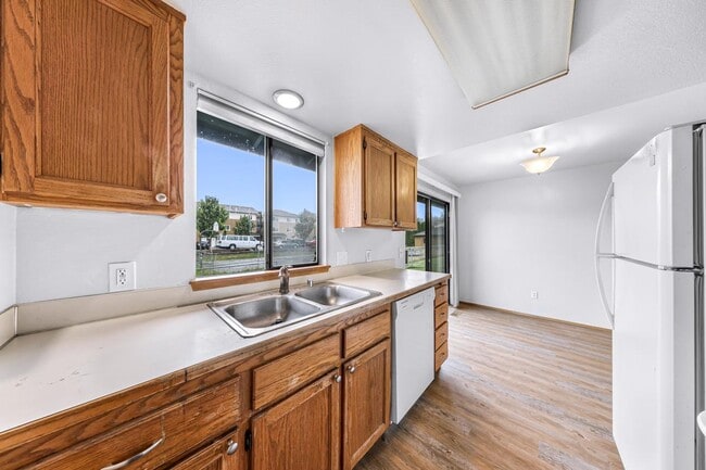 Building Photo - 1806 N 40th Pl