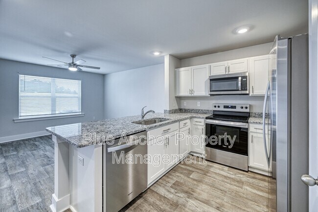 Building Photo - 103 S Grassland Rd