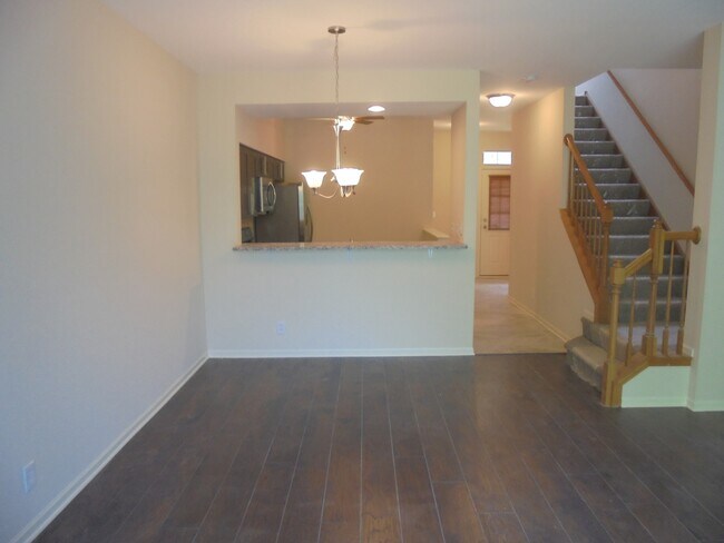 Building Photo - 1454 Walnut Hill Ave