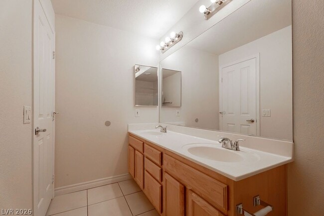 Building Photo - 681 Quiet Stream Ct