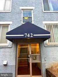 Building Photo - 742 Brandywine St SE