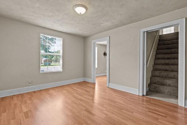 Building Photo - Charming 3-Bedroom Home for Rent in Norfolk!