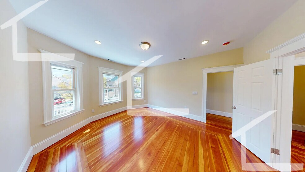 Primary Photo - 27 Champney St