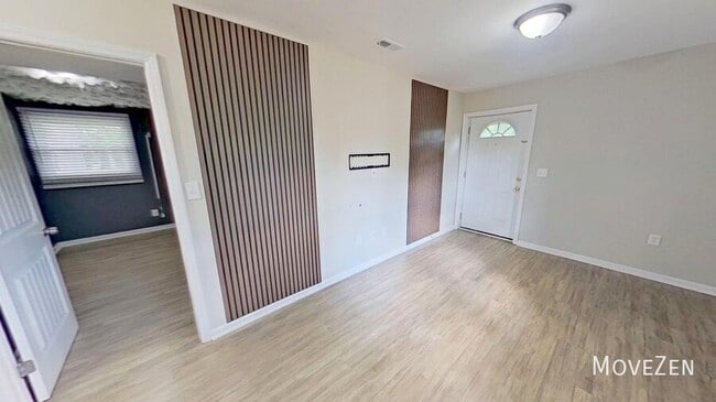 Building Photo - 202 Newgate Dr