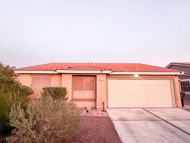 Primary Photo - 5532 Great Divide St