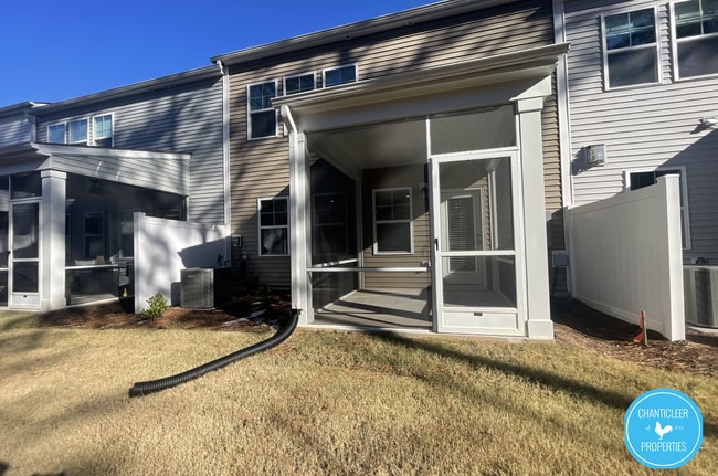 Building Photo - 5003 Fir Tree Ln