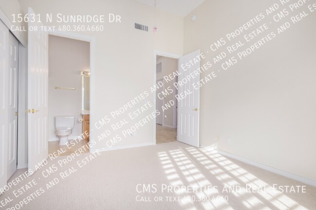 Building Photo - 15631 Sunridge Dr