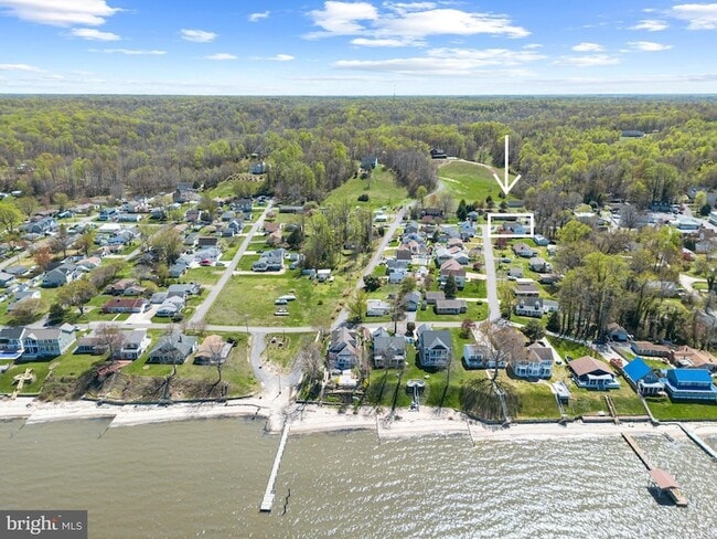 Building Photo - 6117 Riverview Dr