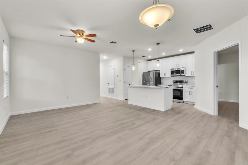 Building Photo - 652 Kensington St