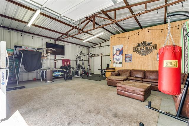 Building Photo - 711 Majestic Oaks Dr