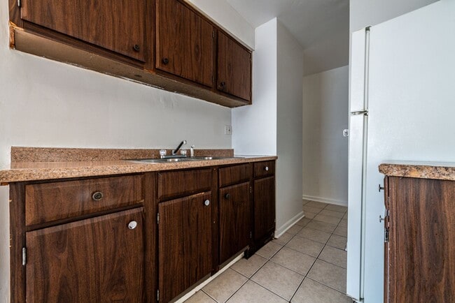 Building Photo - 2110 S 5th Ave Maywood, IL 60153