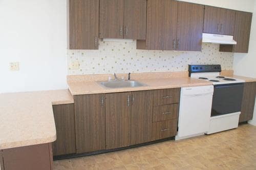 Building Photo - 715 White Oak Dr