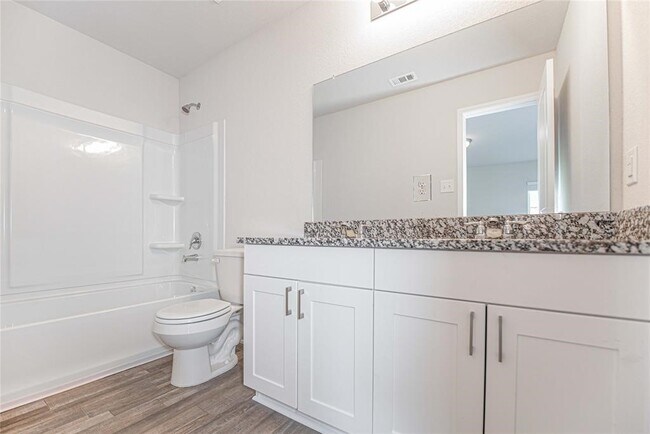 Building Photo - 15555 Taylorcrest Dr