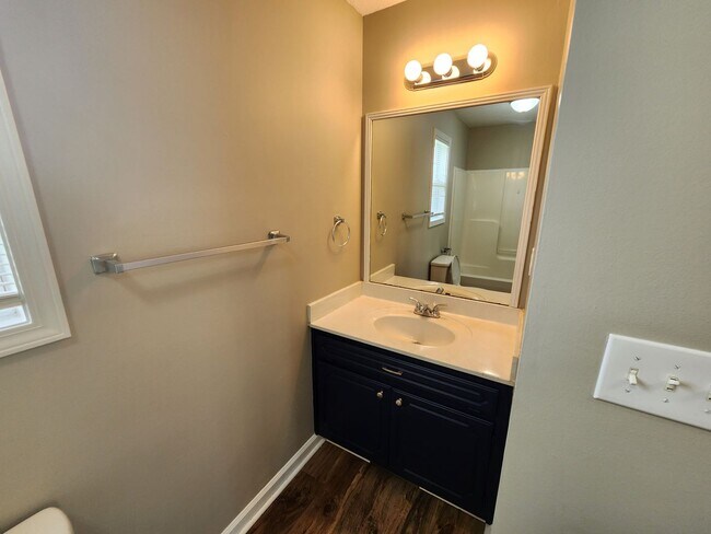 Building Photo - 4048 New Grange Cir
