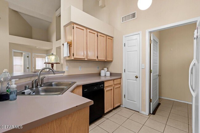 Building Photo - 4720 Loma Grande Dr