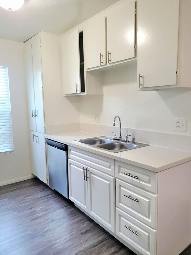 Floorplan - 14101 Browning