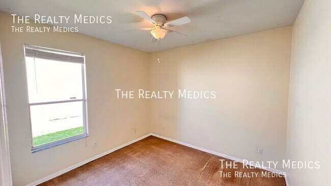 Building Photo - 7823 Fernleaf Dr