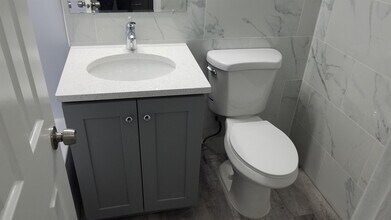 Building Photo - 3033 John F. Kennedy Blvd