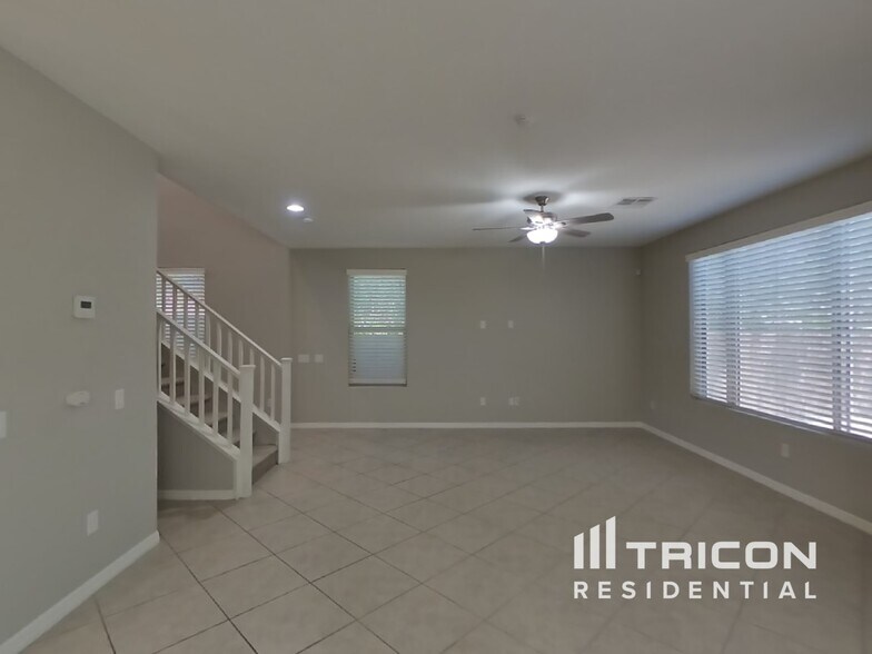 Building Photo - 10250 Copalito Dr