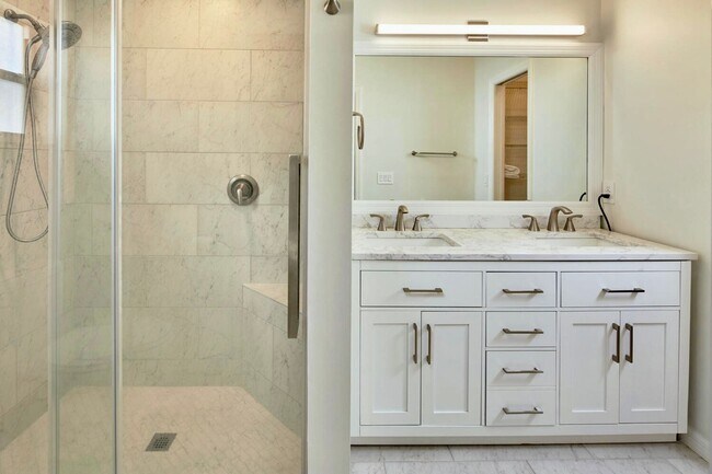 Building Photo - Resort-Style Living in Estero’s Island Clu...