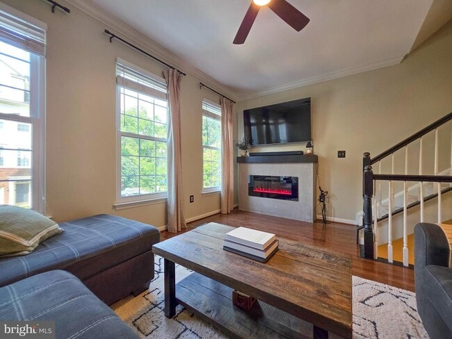 Building Photo - 5303 Arapaho Ln