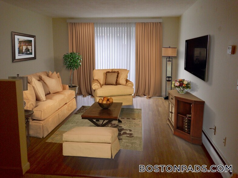 Building Photo - 53 Parkman St