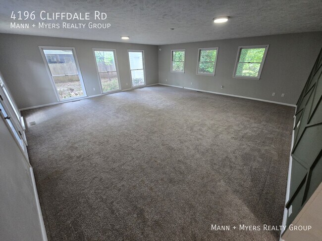 Building Photo - 4196 Cliffdale Rd