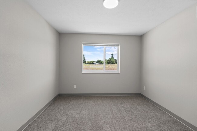 Building Photo - 1623 N Selkirk Rd