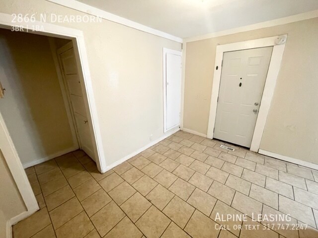 Building Photo - New Rehab Great location!
