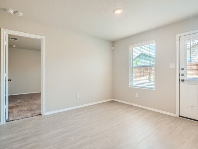 Building Photo - 15011 Dorset Wheel