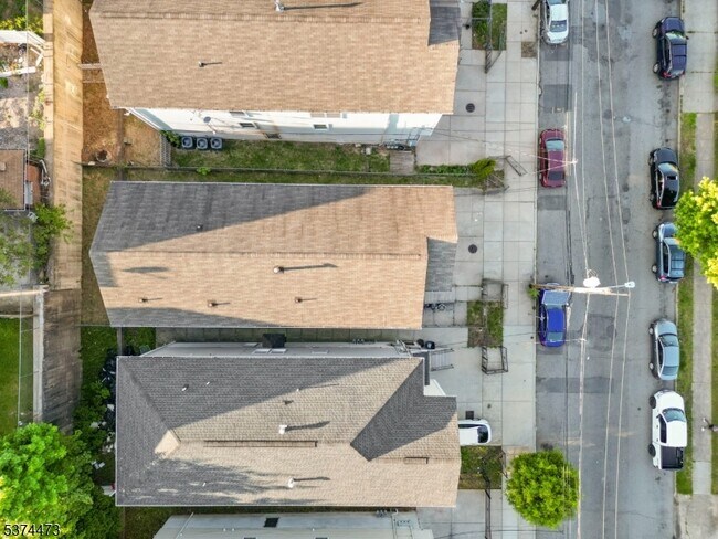 Building Photo - 277 Morris Ave