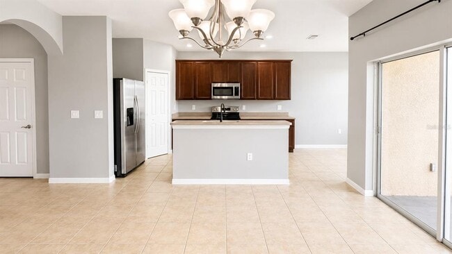 Building Photo - 3696 Parkridge Cir