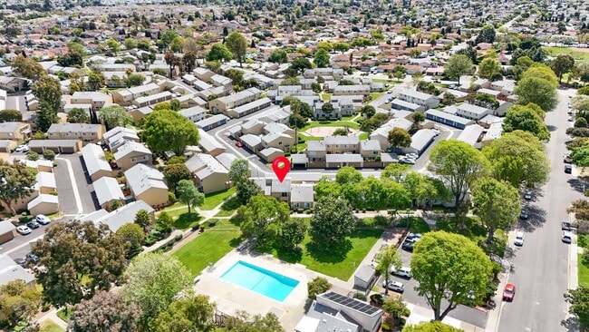 Building Photo - 4252 Comet Cir