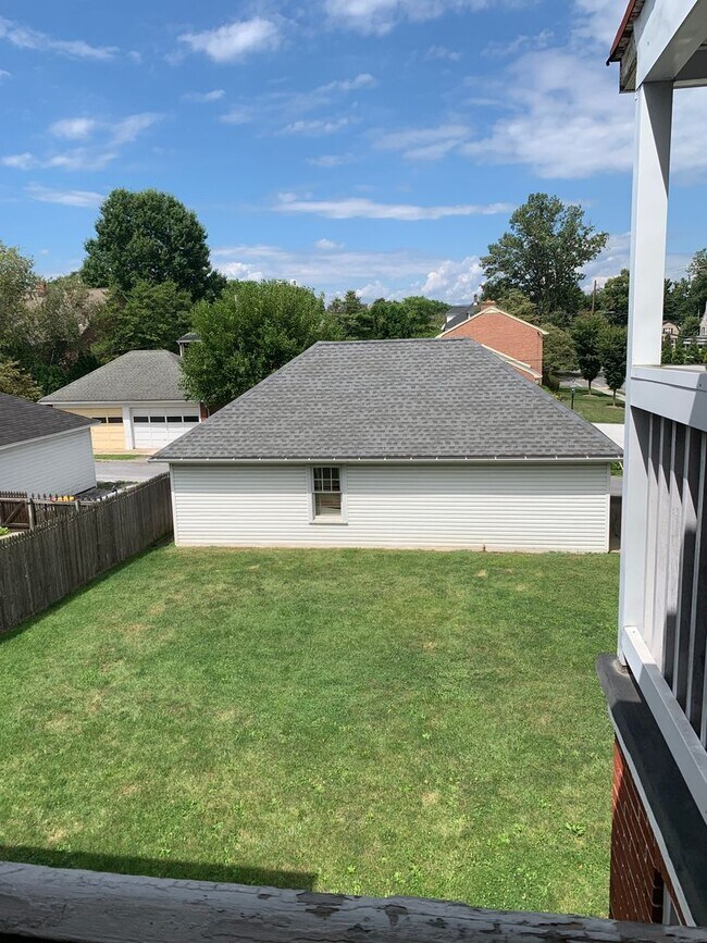 Building Photo - 1343-1347 Scotland Ave