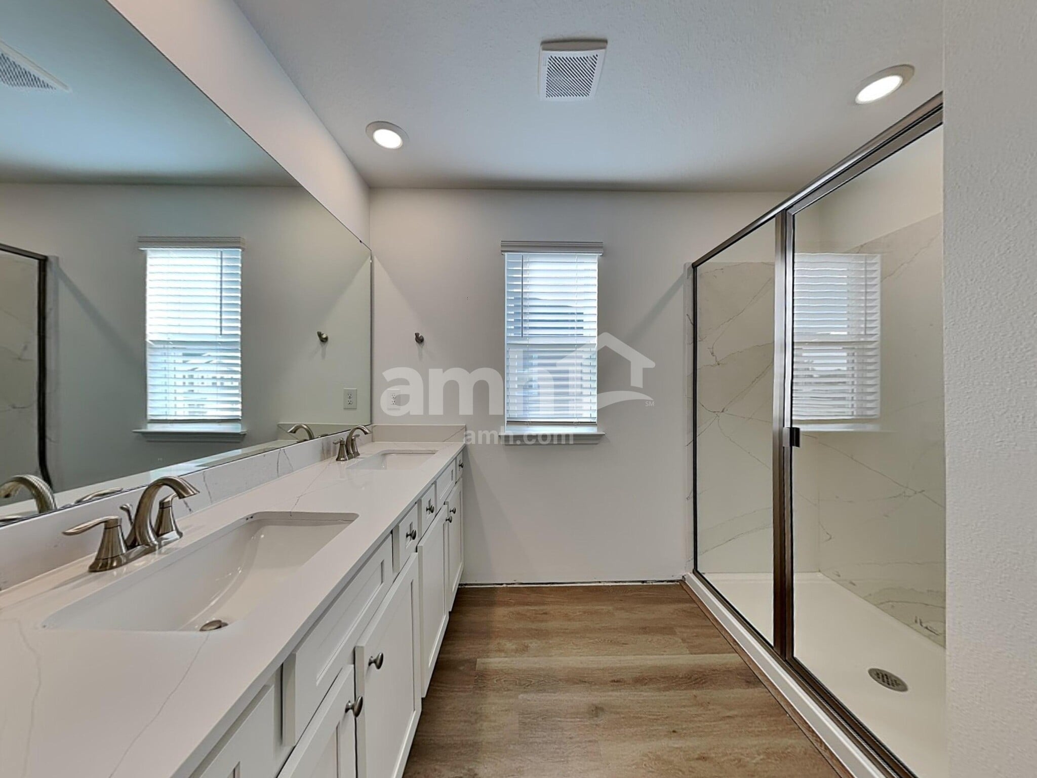 Building Photo - 2909 20th Ave W