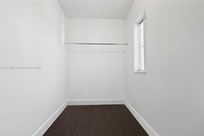 Building Photo - 1180 NE 41st Ave