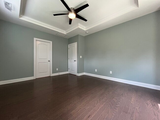 Building Photo - 17027 Challory Gln Wy