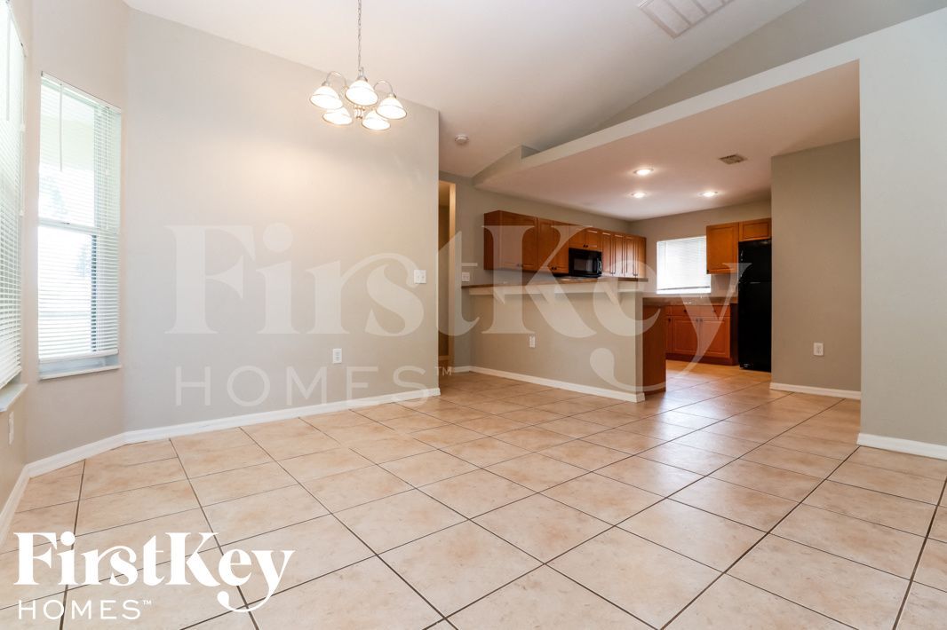 Building Photo - 1117 NW 14th Terrace